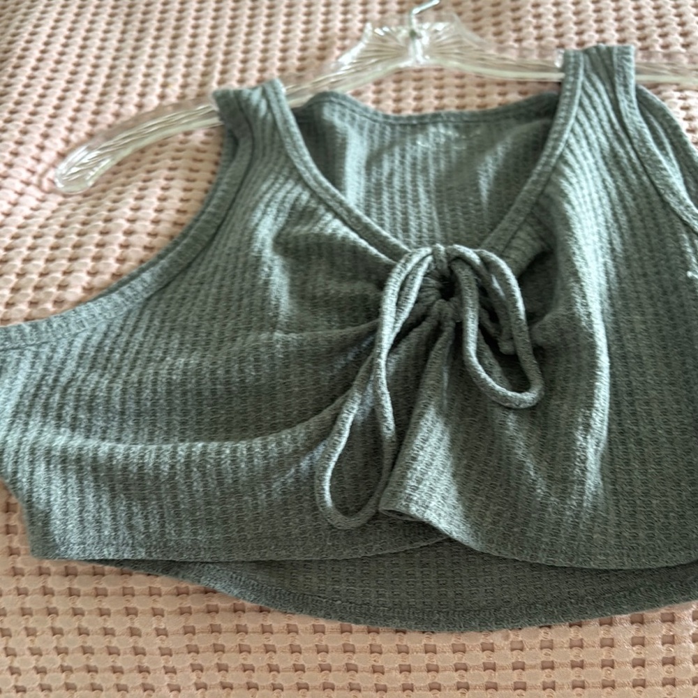 Gray Crop Top - Picture 4 of 5